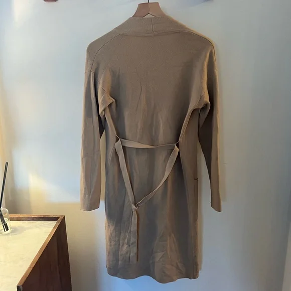 Babaton Cardigan - Picture 3 of 4